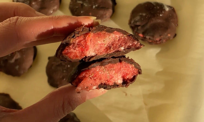 articles/Chocolate_Strawberry_Jam_Bites_hcvooo-5-3-crop_lwyylw_3e113f7c-5e72-4225-ad7f-30558fc2c16c.jpg
